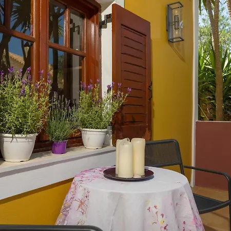 Apartment Garden Of Eden